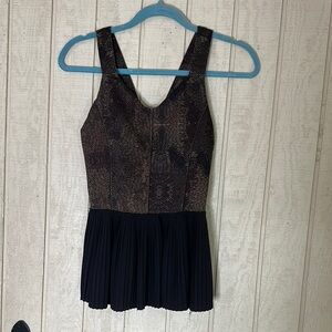 Lululemon Athletica Black and Brown pleated Patterned Top